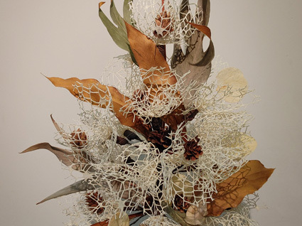 グレゴール.レリーシュとの作品展自由と密度 木の枝のテクスチャーワーク日本大賞2015　トロフィー賞(ブーケ)